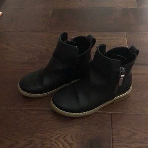 Gap boots size 10